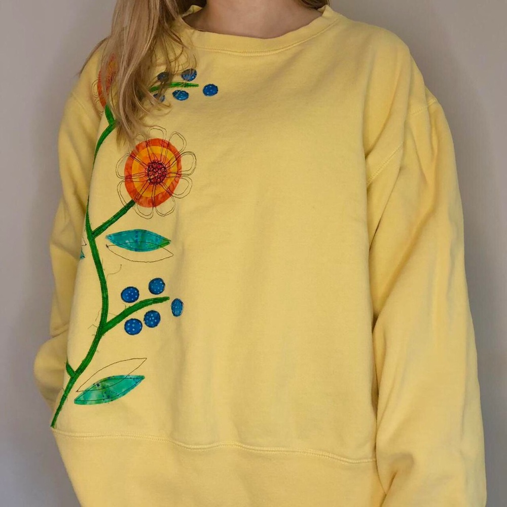 Oversized Vintage Flower Embroidered Pullover